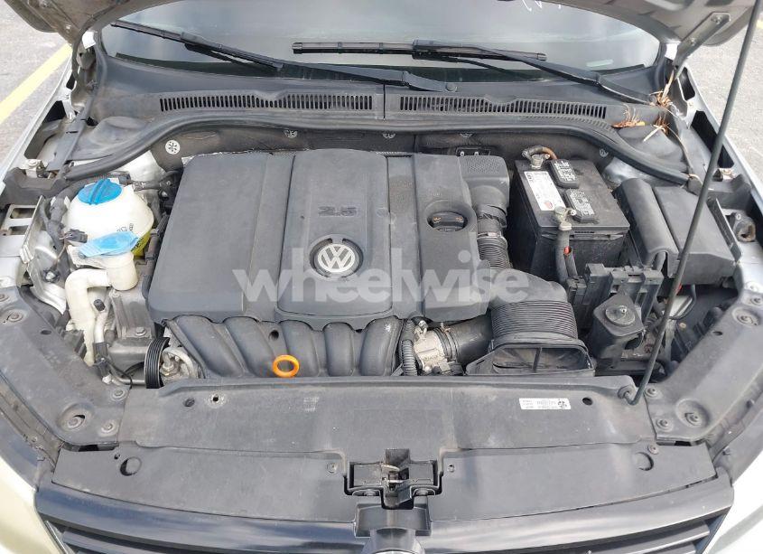 Photo 10 of 2012 Volkswagen Jetta 2.5L SE (VIN 3VWDP7AJ5CM348310)