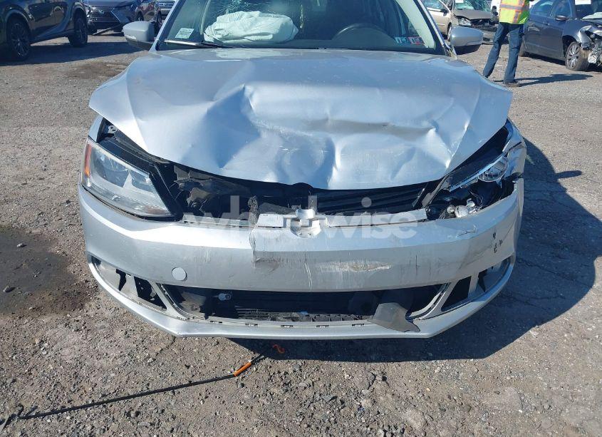 Photo 6 of 2012 Volkswagen Jetta 2.5L SE (VIN 3VWDP7AJ5CM352597)