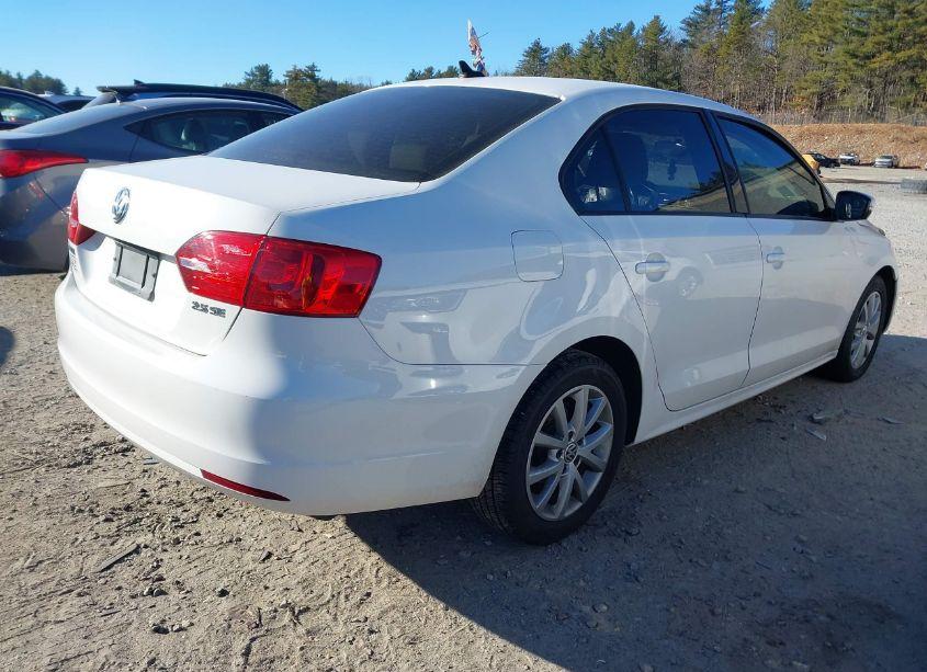 Photo 4 of 2012 Volkswagen Jetta 2.5L SE (VIN 3VWDP7AJ5CM406951)