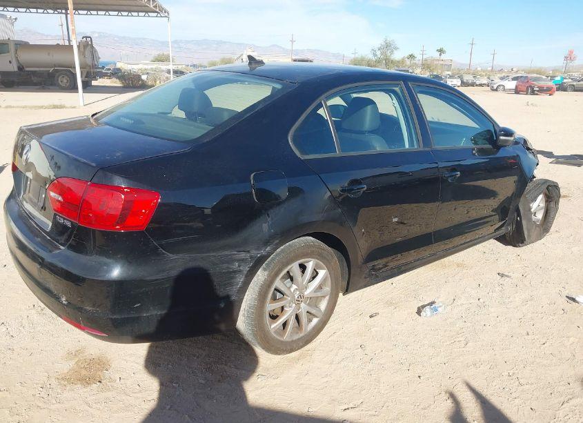 Photo 4 of 2012 Volkswagen Jetta 2.5L SE (VIN 3VWDP7AJ5CM451212)
