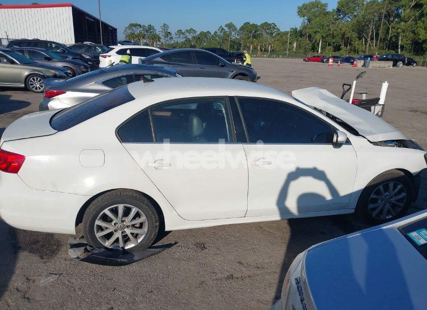 Photo 13 of 2013 Volkswagen Jetta 2.5L SE (VIN 3VWDP7AJ5DM214933)