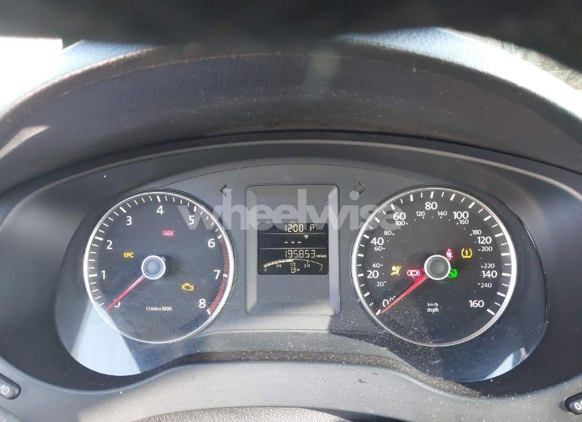 Photo 7 of 2013 Volkswagen Jetta 2.5L SE (VIN 3VWDP7AJ5DM214933)