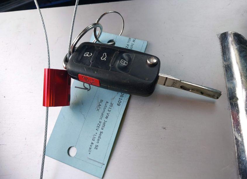 Photo 11 of 2013 Volkswagen Jetta 2.5L SE (VIN 3VWDP7AJ5DM217864)