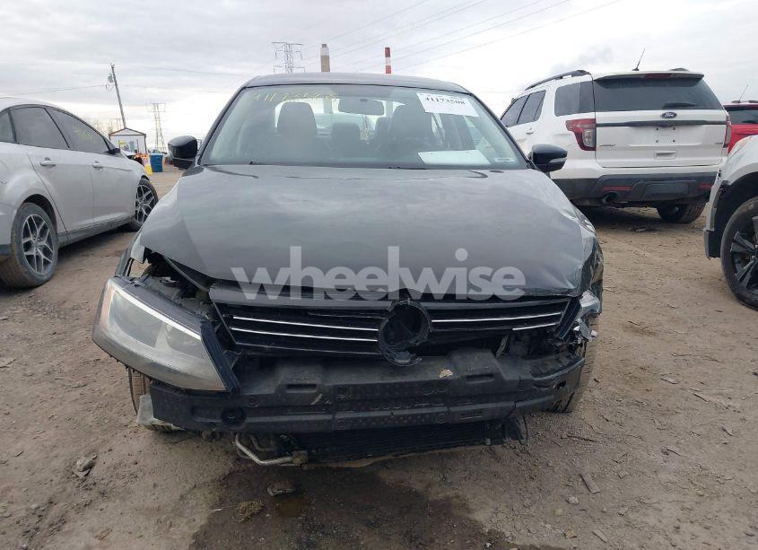 Photo 13 of 2013 Volkswagen Jetta 2.5L SE (VIN 3VWDP7AJ5DM251979)