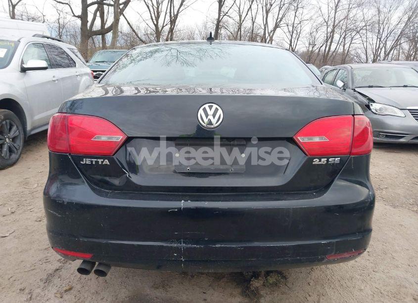 Photo 17 of 2013 Volkswagen Jetta 2.5L SE (VIN 3VWDP7AJ5DM251979)