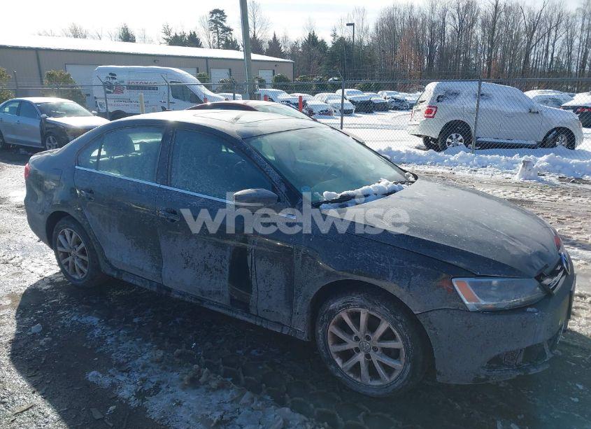 2013 Volkswagen Jetta 2.5L SE (VIN 3VWDP7AJ5DM256972) main photo