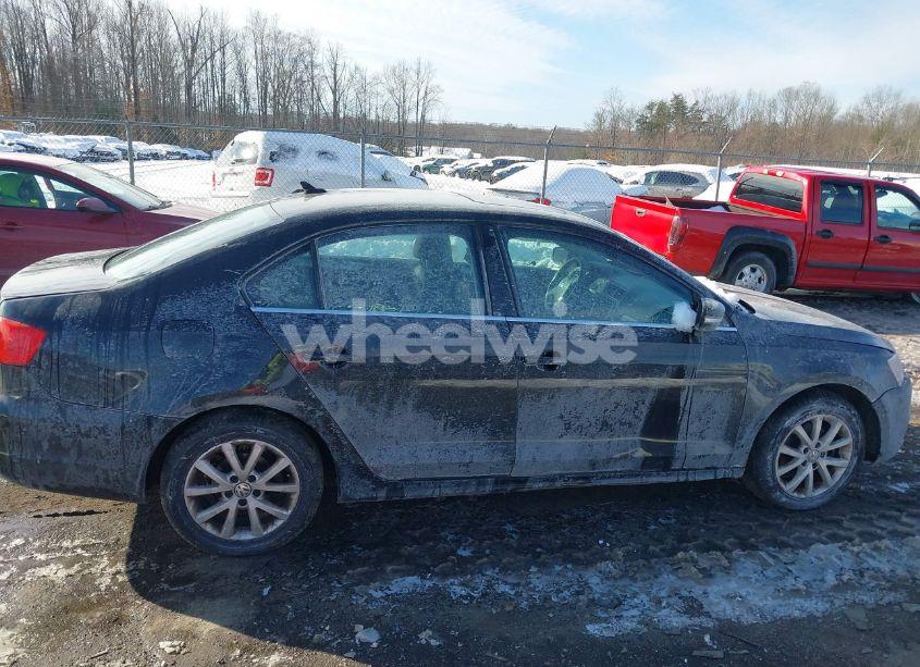 Photo 14 of 2013 Volkswagen Jetta 2.5L SE (VIN 3VWDP7AJ5DM256972)