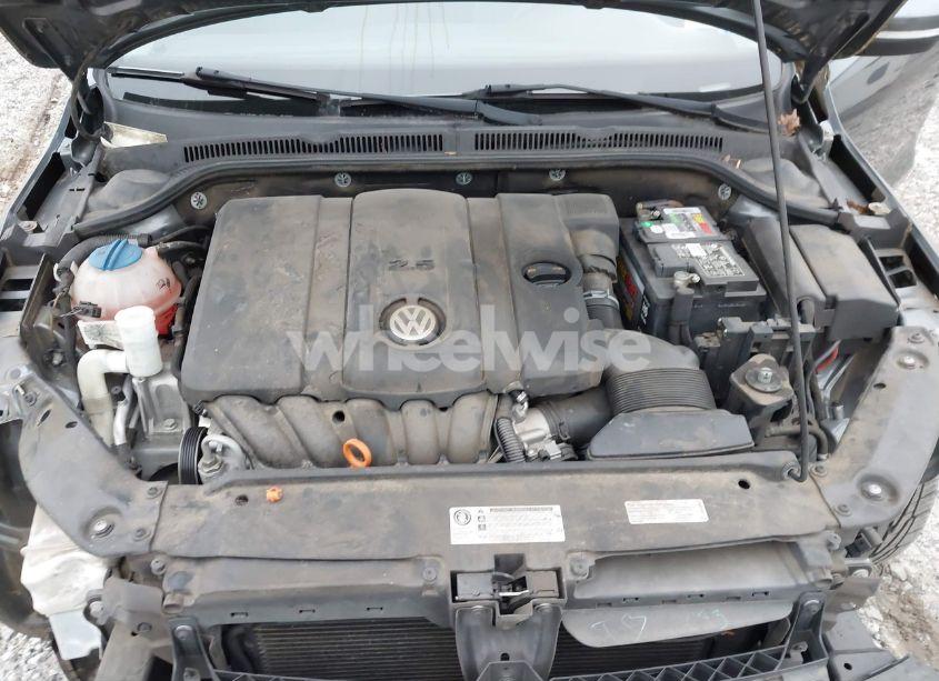 Photo 10 of 2013 Volkswagen Jetta 2.5L SE (VIN 3VWDP7AJ5DM260701)