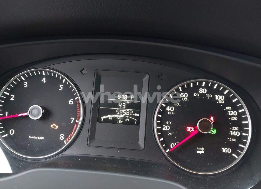 Photo 7 of 2013 Volkswagen Jetta 2.5L SE (VIN 3VWDP7AJ5DM260701)