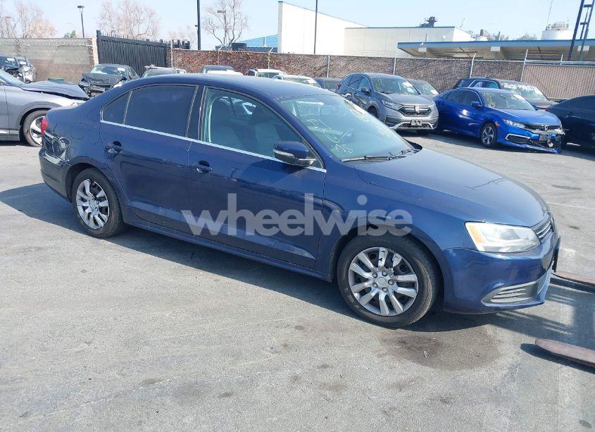 2013 Volkswagen Jetta 2.5L SE (VIN 3VWDP7AJ5DM286747) main photo