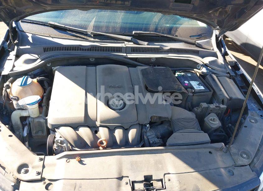 Photo 10 of 2013 Volkswagen Jetta 2.5L SE (VIN 3VWDP7AJ5DM286747)