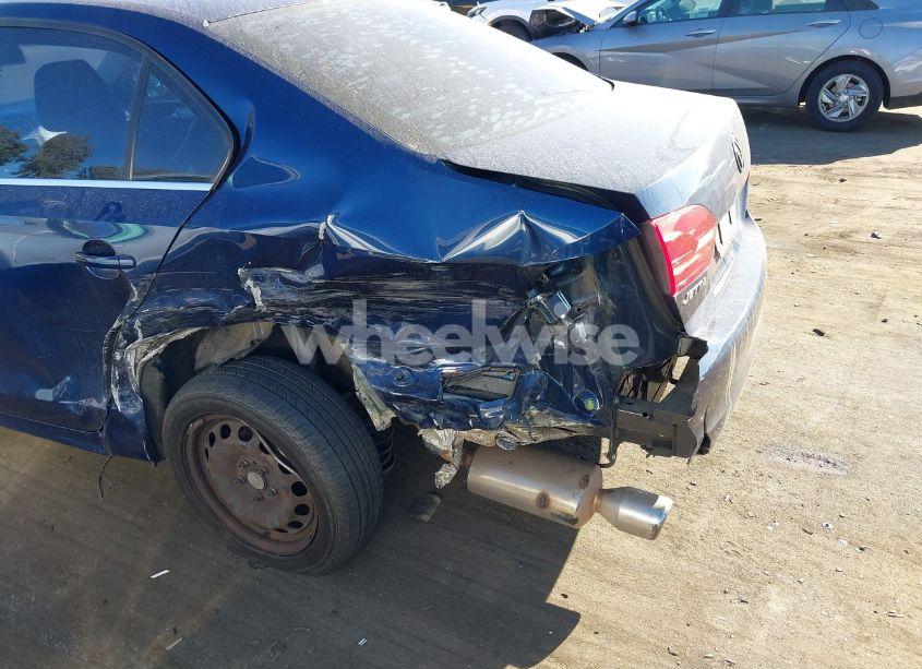 Photo 6 of 2013 Volkswagen Jetta 2.5L SE (VIN 3VWDP7AJ5DM286747)