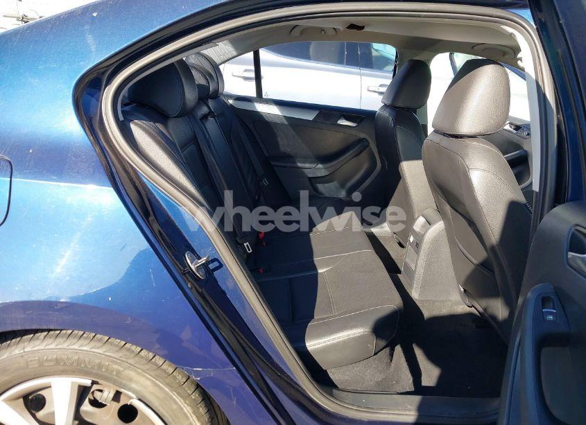 Photo 8 of 2013 Volkswagen Jetta 2.5L SE (VIN 3VWDP7AJ5DM286747)