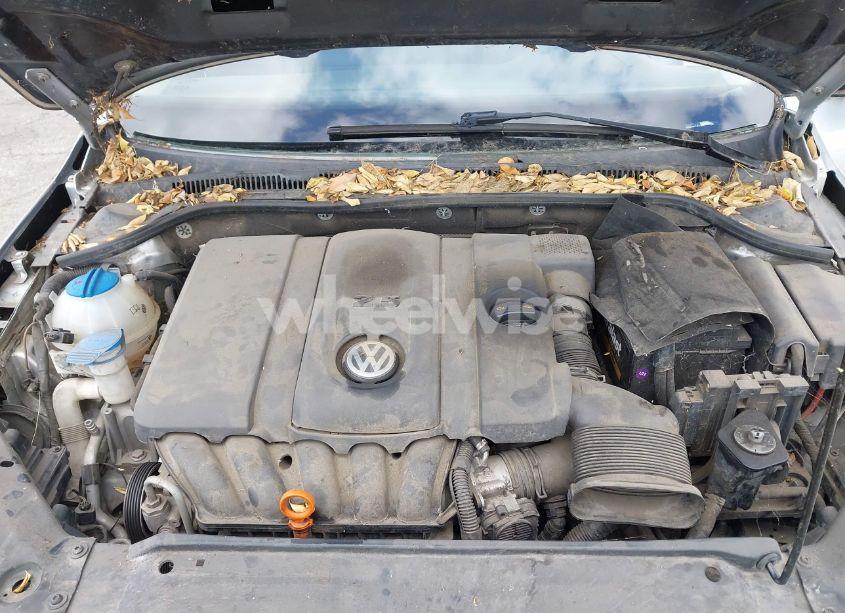 Photo 10 of 2013 Volkswagen Jetta 2.5L SE (VIN 3VWDP7AJ5DM292211)