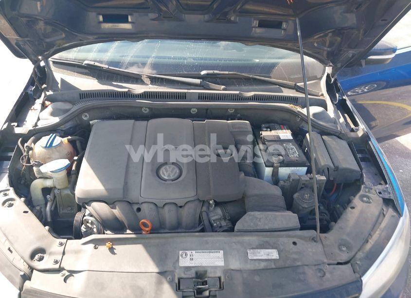 Photo 10 of 2013 Volkswagen Jetta 2.5L SE (VIN 3VWDP7AJ5DM377226)