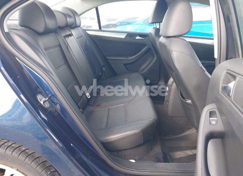 Photo 8 of 2013 Volkswagen Jetta 2.5L SE (VIN 3VWDP7AJ5DM377226)