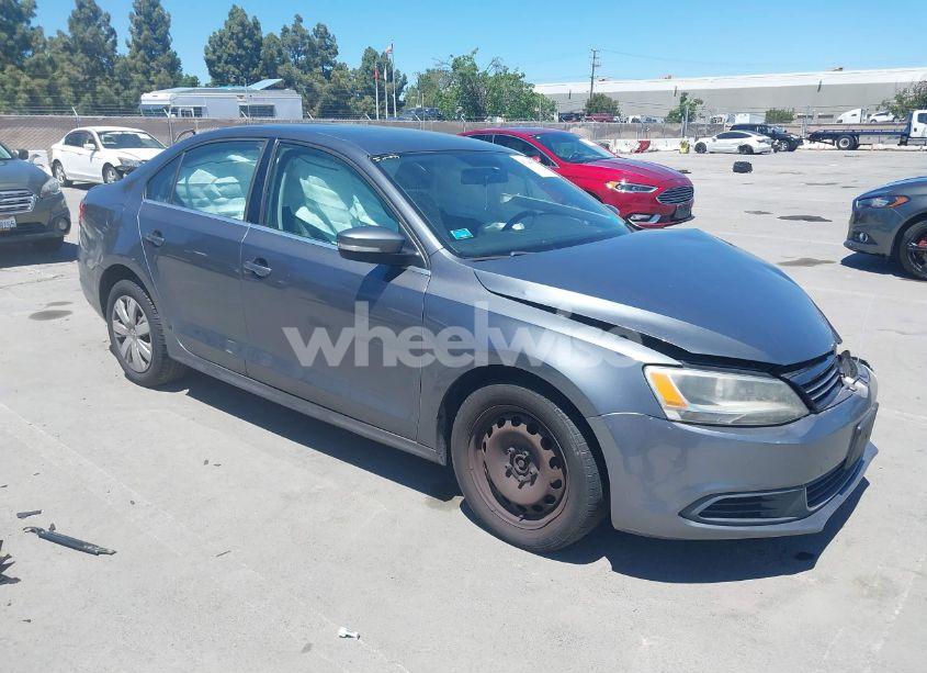 2013 Volkswagen Jetta 2.5L SE (VIN 3VWDP7AJ5DM435769) main photo