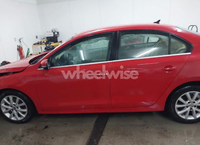 Photo 14 of 2013 Volkswagen Jetta 2.5L SE (VIN 3VWDP7AJ5DM445797)