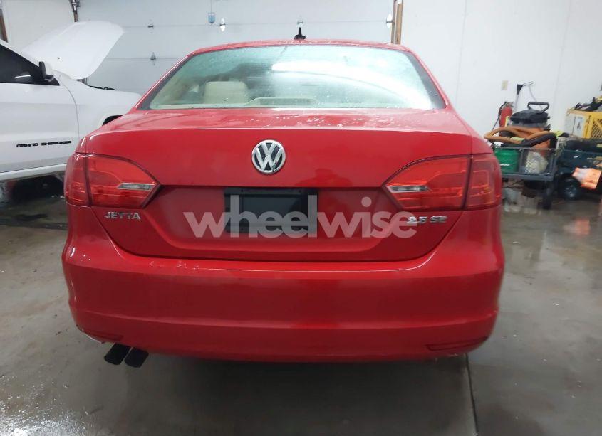 Photo 16 of 2013 Volkswagen Jetta 2.5L SE (VIN 3VWDP7AJ5DM445797)