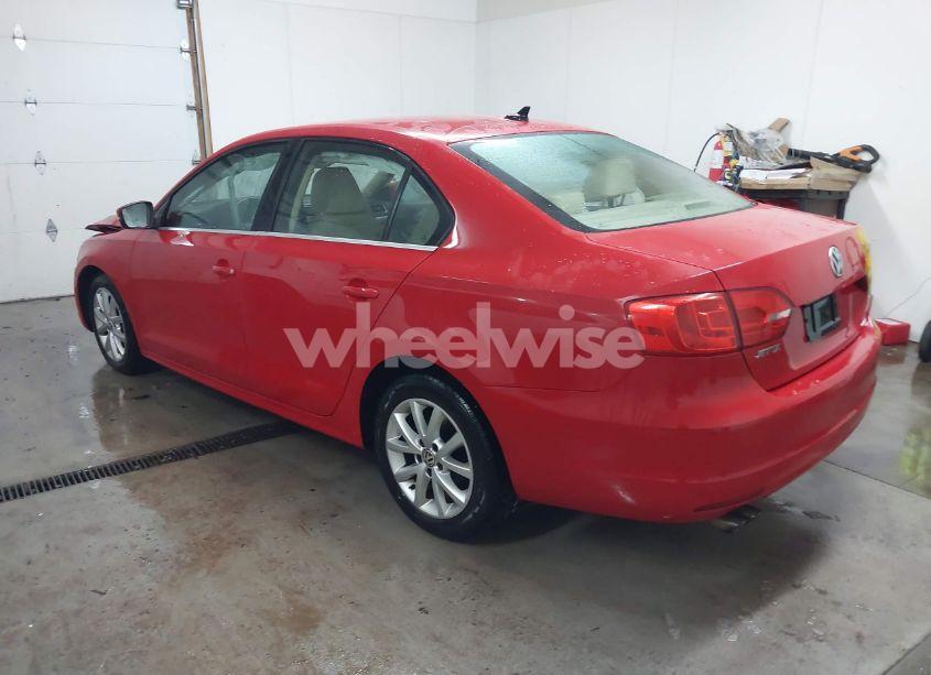 Photo 3 of 2013 Volkswagen Jetta 2.5L SE (VIN 3VWDP7AJ5DM445797)