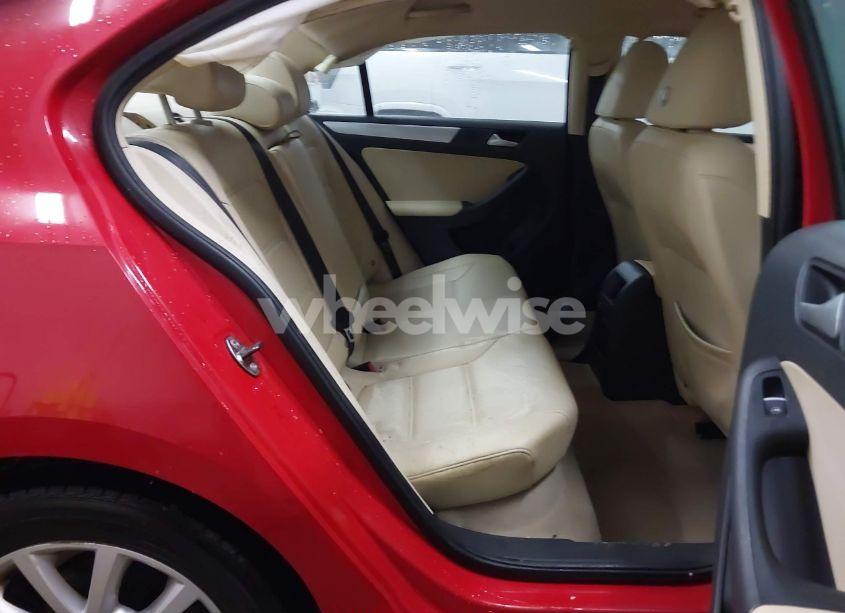 Photo 8 of 2013 Volkswagen Jetta 2.5L SE (VIN 3VWDP7AJ5DM445797)