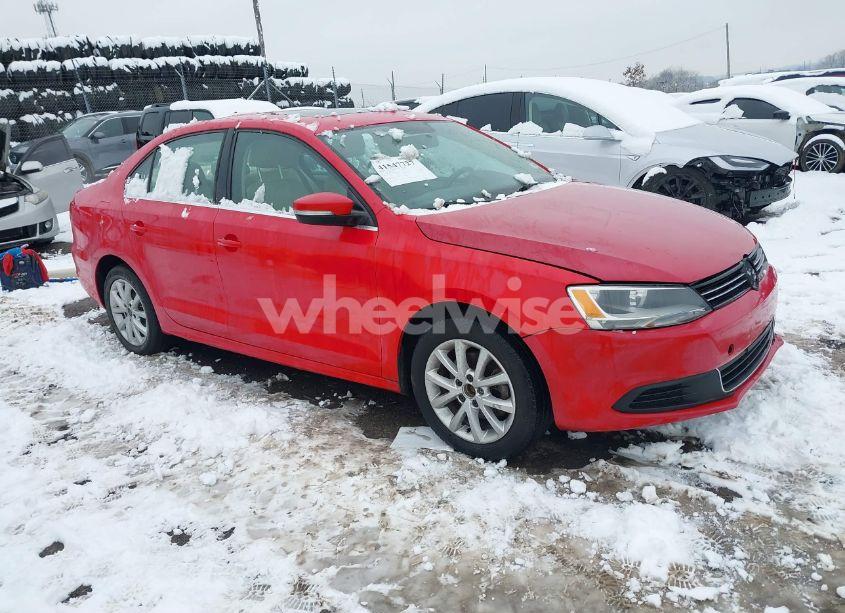 2013 Volkswagen Jetta 2.5L SE (VIN 3VWDP7AJ5DM448019) main photo