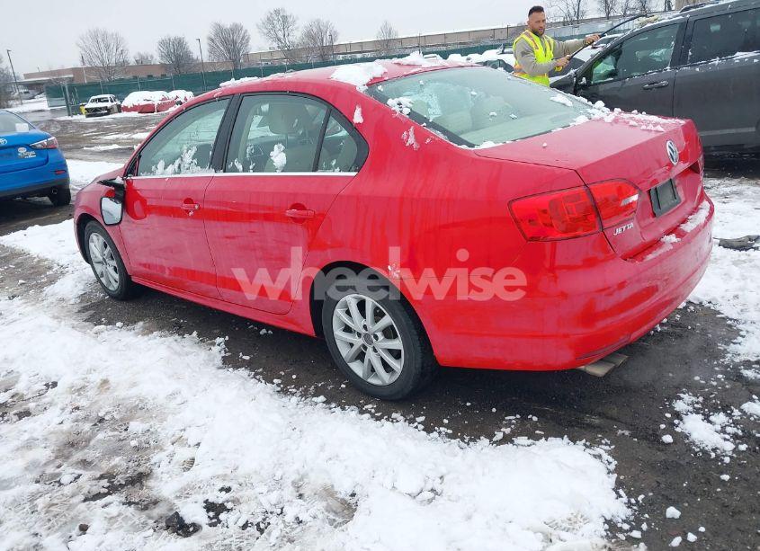 Photo 3 of 2013 Volkswagen Jetta 2.5L SE (VIN 3VWDP7AJ5DM448019)