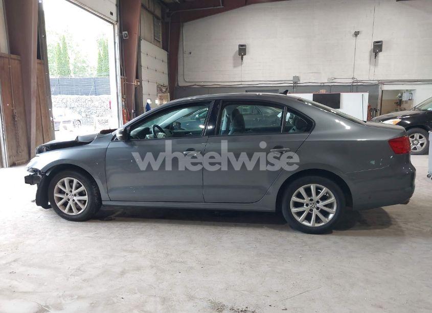 Photo 15 of 2012 Volkswagen Jetta 2.5L SE (VIN 3VWDP7AJ6CM065513)