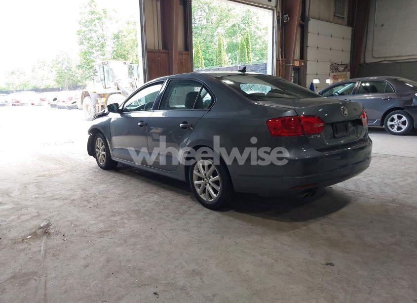 Photo 3 of 2012 Volkswagen Jetta 2.5L SE (VIN 3VWDP7AJ6CM065513)