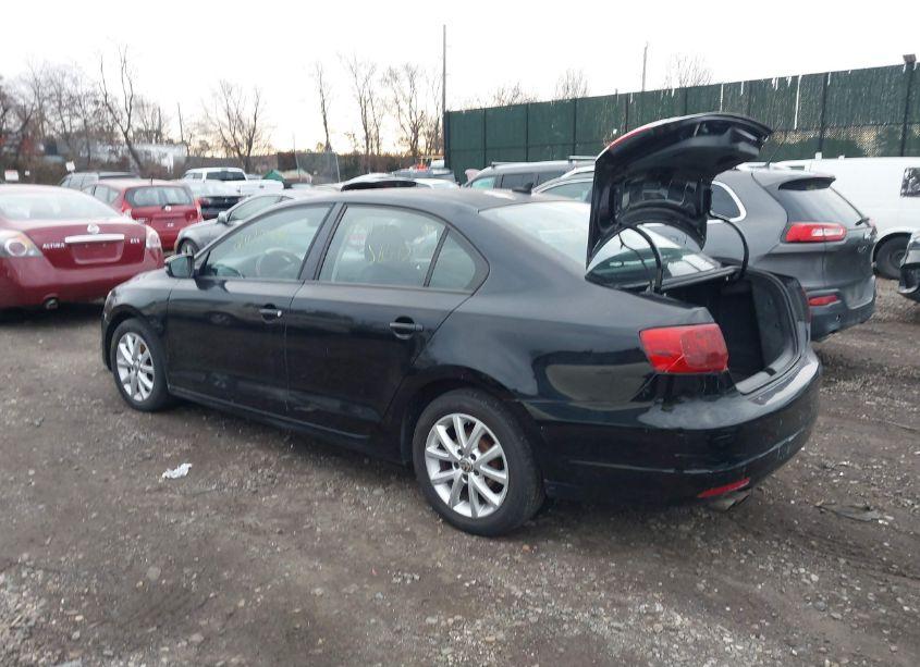 Photo 3 of 2012 Volkswagen Jetta 2.5L SE (VIN 3VWDP7AJ6CM066774)
