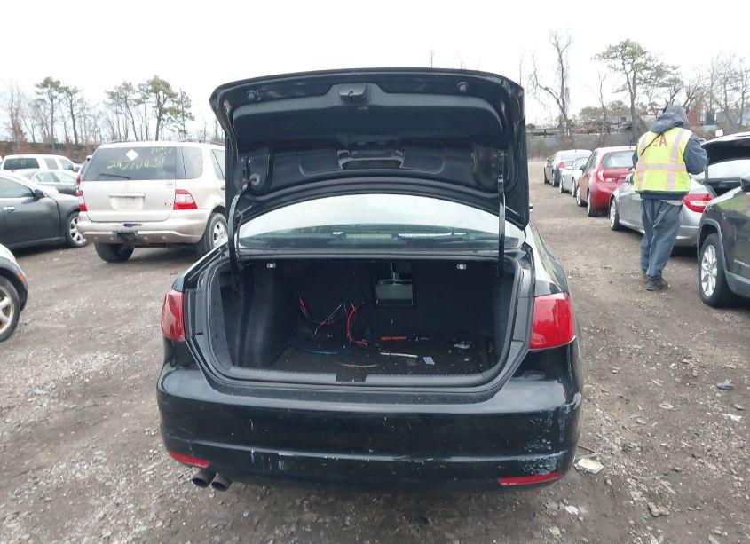 Photo 6 of 2012 Volkswagen Jetta 2.5L SE (VIN 3VWDP7AJ6CM066774)