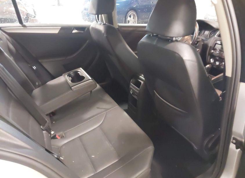 Photo 8 of 2012 Volkswagen Jetta 2.5L SE (VIN 3VWDP7AJ6CM078228)