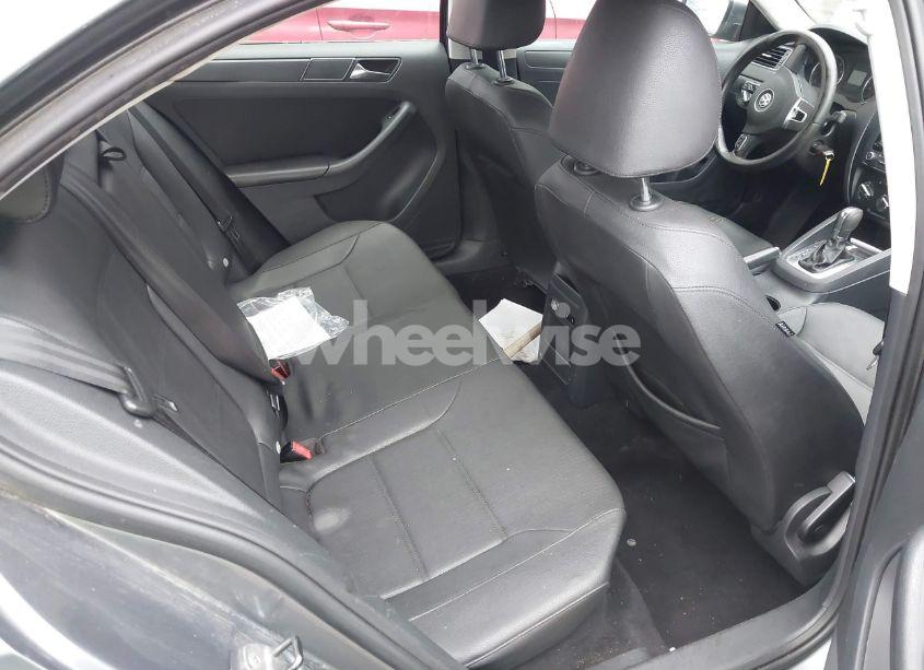 Photo 8 of 2012 Volkswagen Jetta 2.5L SE (VIN 3VWDP7AJ6CM079024)