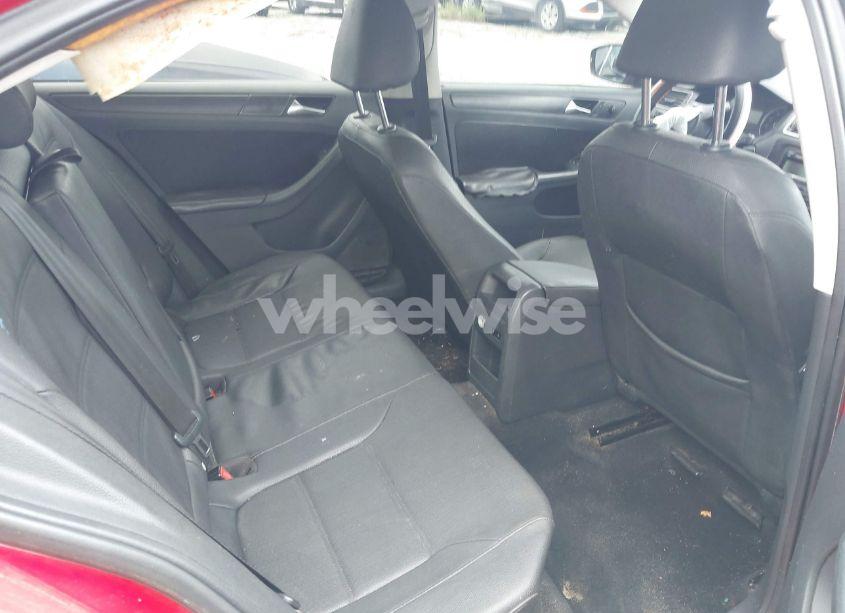 Photo 8 of 2012 Volkswagen Jetta 2.5L SE (VIN 3VWDP7AJ6CM086877)