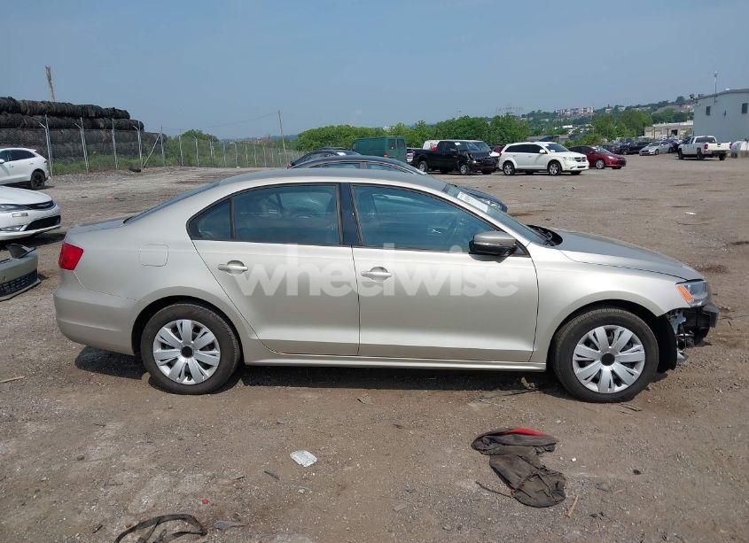 Photo 14 of 2012 Volkswagen Jetta 2.5L SE (VIN 3VWDP7AJ6CM127542)