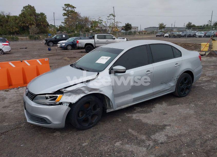 Photo 2 of 2012 Volkswagen Jetta 2.5L SE (VIN 3VWDP7AJ6CM130134)