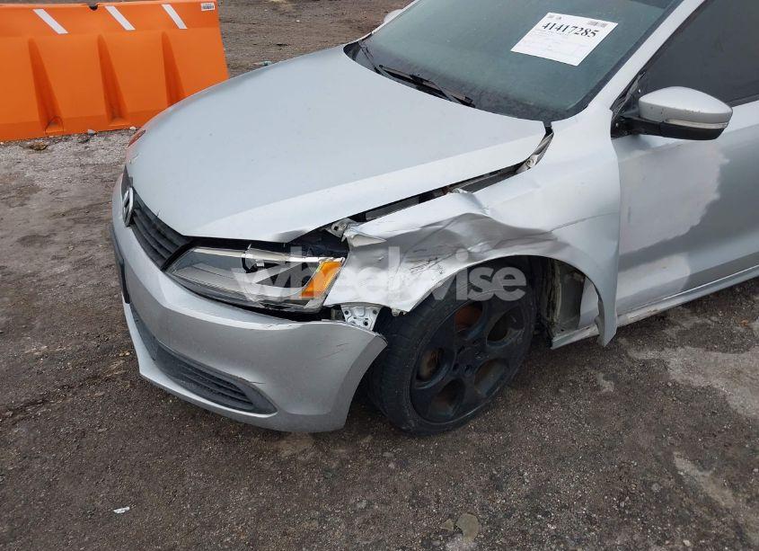 Photo 6 of 2012 Volkswagen Jetta 2.5L SE (VIN 3VWDP7AJ6CM130134)