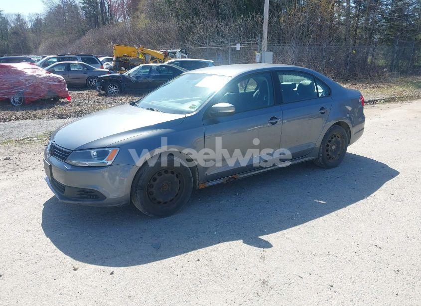 Photo 2 of 2012 Volkswagen Jetta 2.5L SE (VIN 3VWDP7AJ6CM304557)
