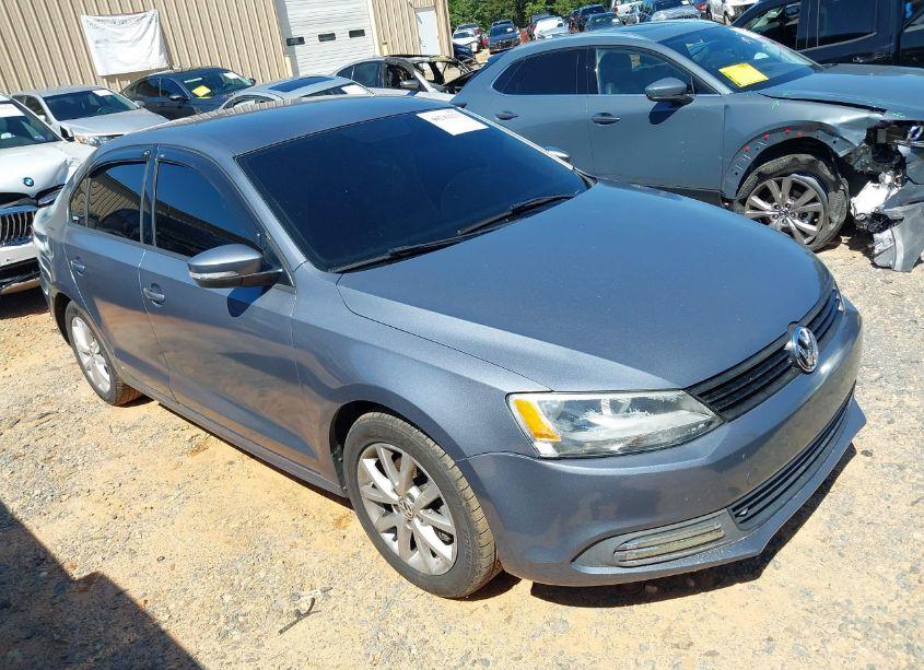 2012 Volkswagen Jetta 2.5L SE (VIN 3VWDP7AJ6CM327367) main photo