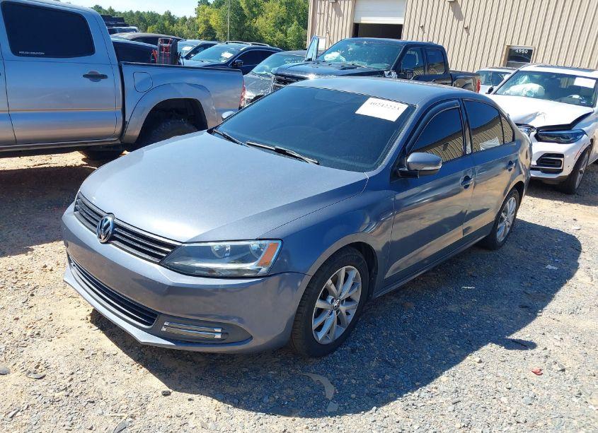Photo 2 of 2012 Volkswagen Jetta 2.5L SE (VIN 3VWDP7AJ6CM327367)