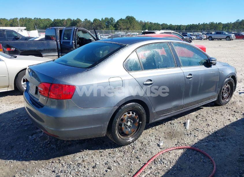 Photo 4 of 2012 Volkswagen Jetta 2.5L SE (VIN 3VWDP7AJ6CM350728)