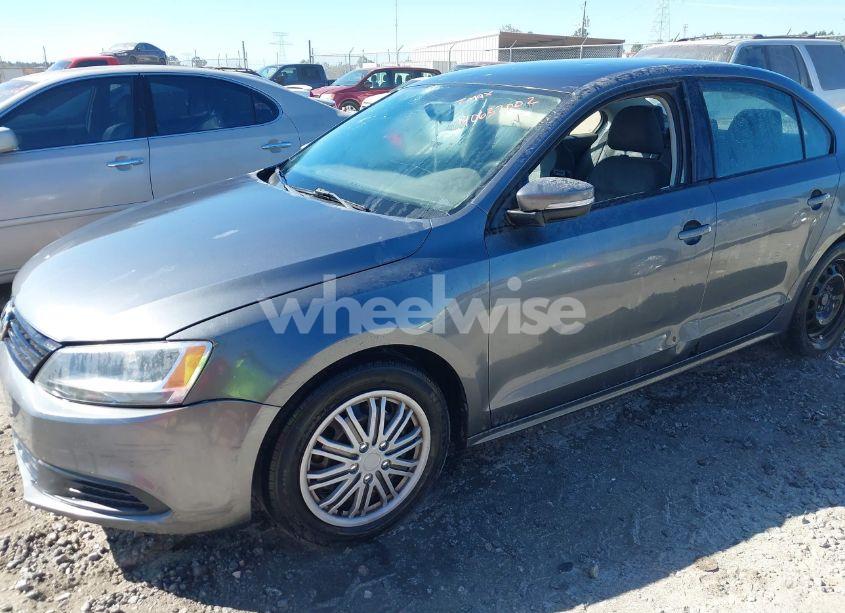 Photo 6 of 2012 Volkswagen Jetta 2.5L SE (VIN 3VWDP7AJ6CM350728)