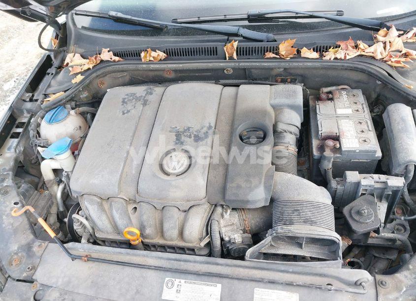 Photo 10 of 2012 Volkswagen Jetta 2.5L SE (VIN 3VWDP7AJ6CM356433)