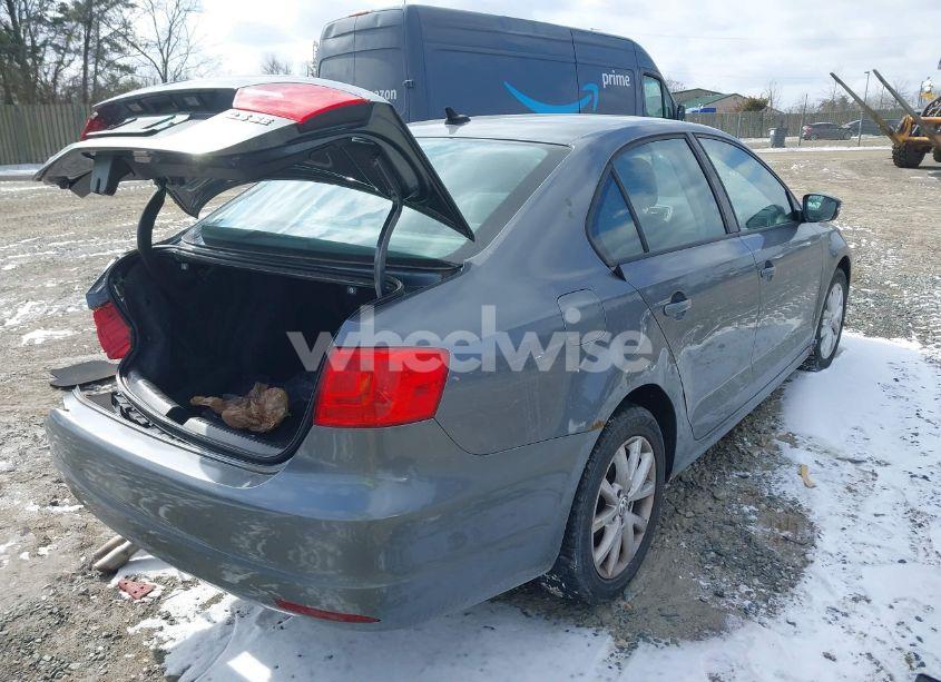 Photo 4 of 2012 Volkswagen Jetta 2.5L SE (VIN 3VWDP7AJ6CM356433)