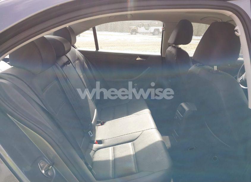 Photo 8 of 2012 Volkswagen Jetta 2.5L SE (VIN 3VWDP7AJ6CM356433)
