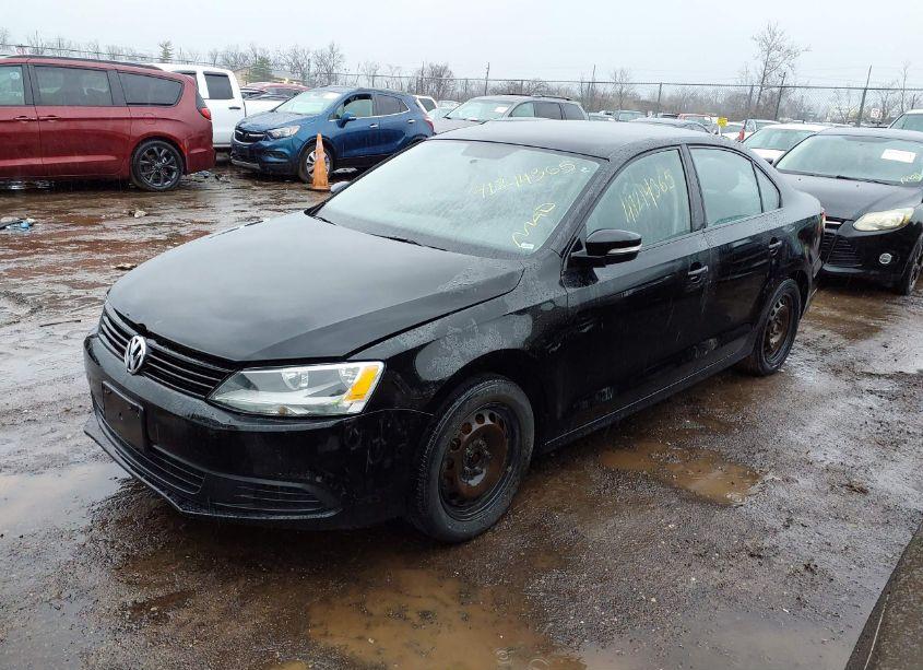 Photo 2 of 2012 Volkswagen Jetta 2.5L SE (VIN 3VWDP7AJ6CM363009)