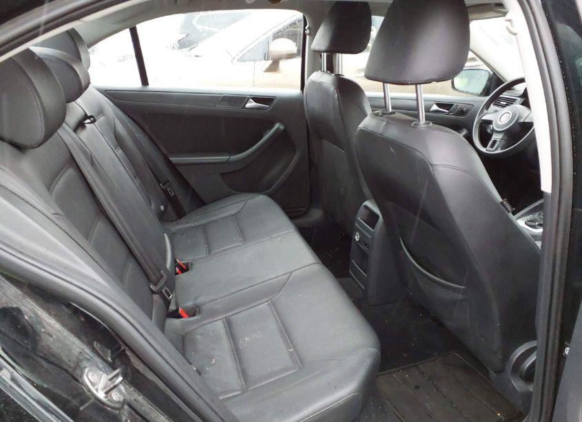 Photo 8 of 2012 Volkswagen Jetta 2.5L SE (VIN 3VWDP7AJ6CM363009)