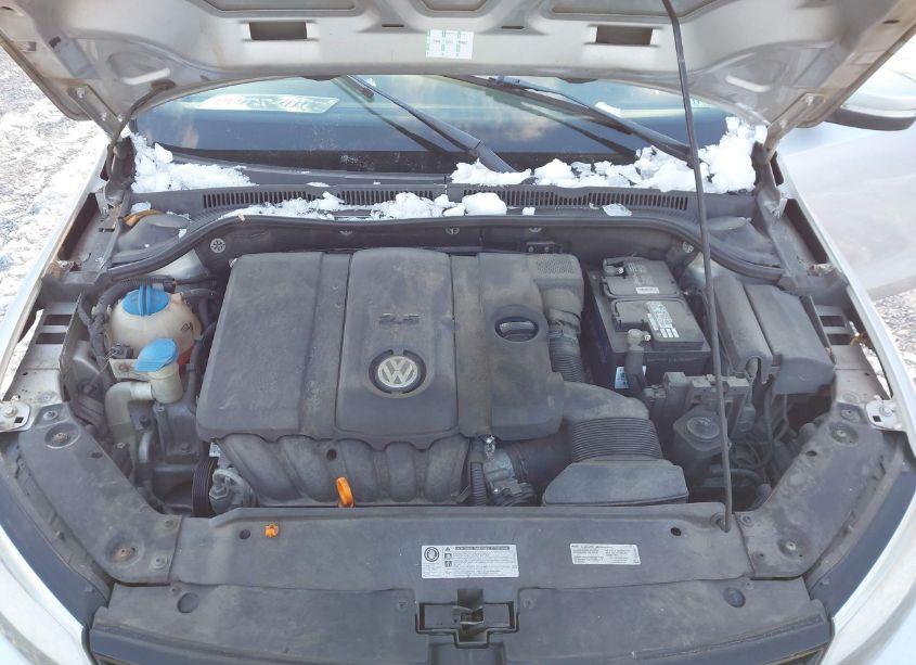 Photo 10 of 2012 Volkswagen Jetta 2.5L SE (VIN 3VWDP7AJ6CM379338)