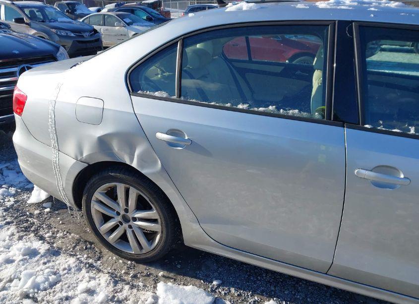 Photo 12 of 2012 Volkswagen Jetta 2.5L SE (VIN 3VWDP7AJ6CM379338)