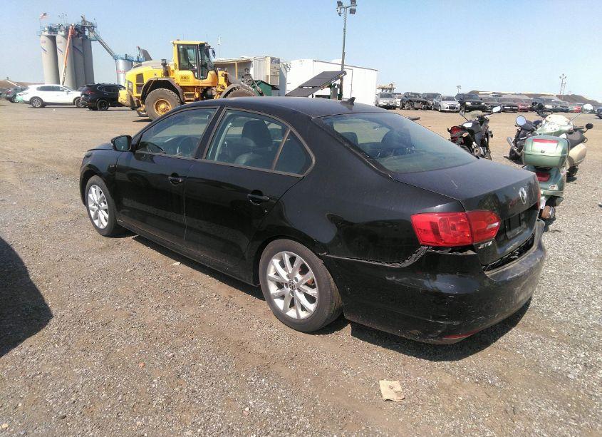Photo 3 of 2012 Volkswagen Jetta 2.5L SE (VIN 3VWDP7AJ6CM462459)